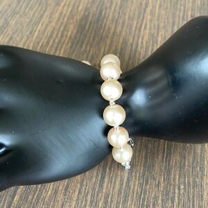 HAND CRAFTED PEARL BRACELET Peach Faux Pearls Silver Heart Charms Silver Chain